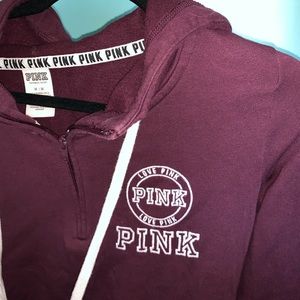 a cute maroon pink sweatshirt